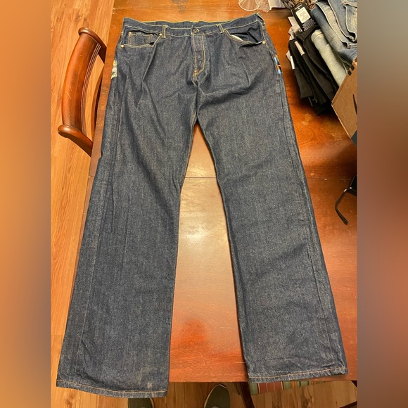 (SOLD) Beautiful Embroidery RMC Jeans - Picture 5 of 7